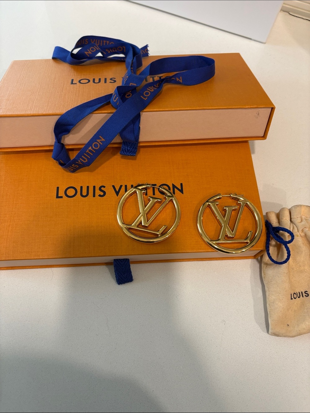 Louis Vuitton Gold Round LV Logo Hair Clips